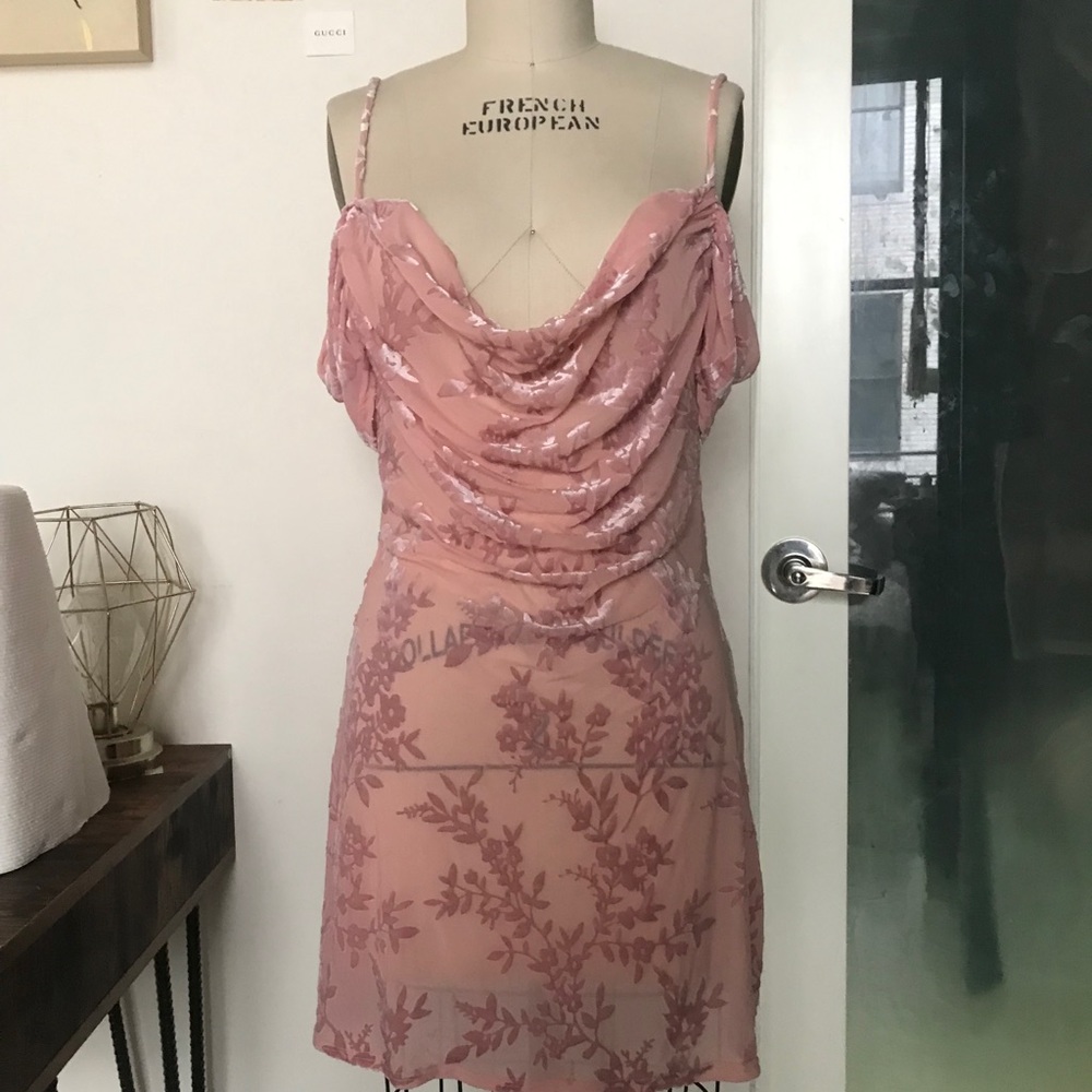 Love De Lux Velvet Dress
